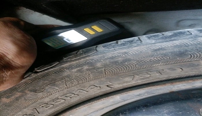 2015 Maruti Wagon R 1.0 VXI, Petrol, Manual, 60,882 km, tyre