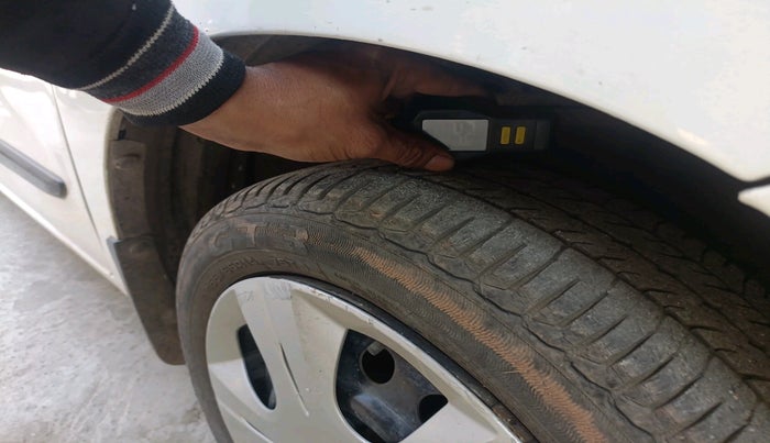 2015 Maruti Wagon R 1.0 VXI, Petrol, Manual, 60,882 km, tyre