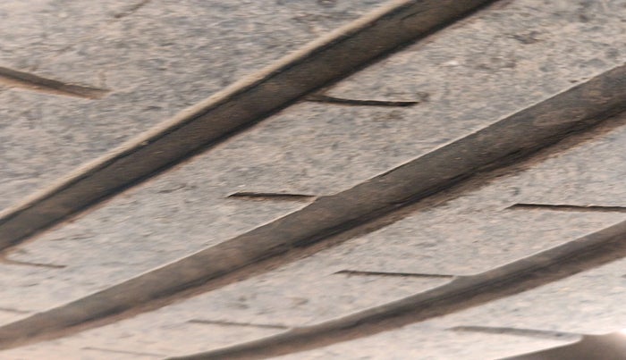 2018 Hyundai Grand i10 ASTA 1.2 KAPPA VTVT, Petrol, Manual, 1,25,051 km, tyre