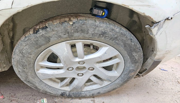 2012 Maruti Swift Dzire ZXI, Petrol, Manual, 1,08,859 km, tyre