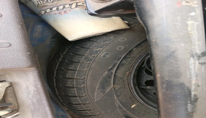 2013 Maruti Alto 800 LXI CNG, Petrol, Manual, 73,726 km, tyre