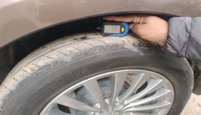 2016 Maruti Ciaz ZDI+ SHVS RS, Diesel, Manual, 1,29,588 km, tyre