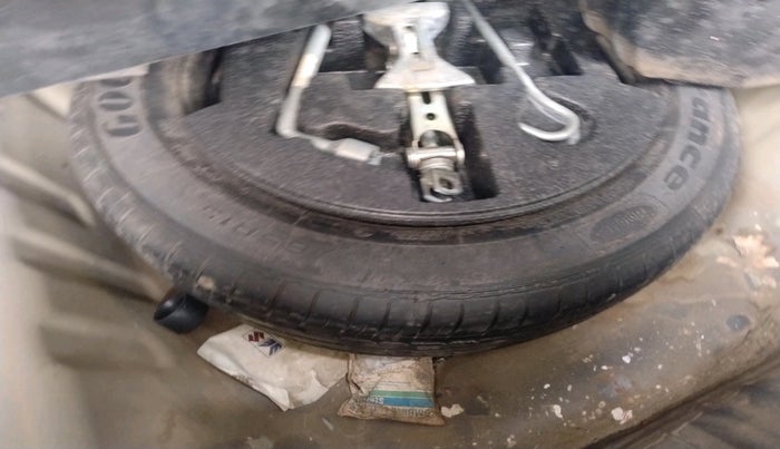 2016 Maruti Ciaz ZDI+ SHVS RS, Diesel, Manual, 1,29,588 km, tyre