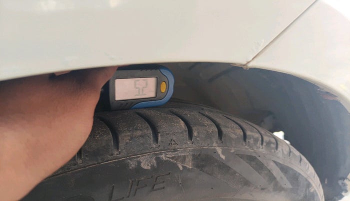 2016 Tata Zest XE PETROL, Petrol, Manual, 61,848 km, tyre