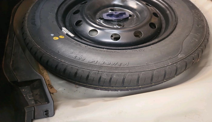 2021 Maruti Swift VXI, Petrol, Manual, 16,226 km, tyre