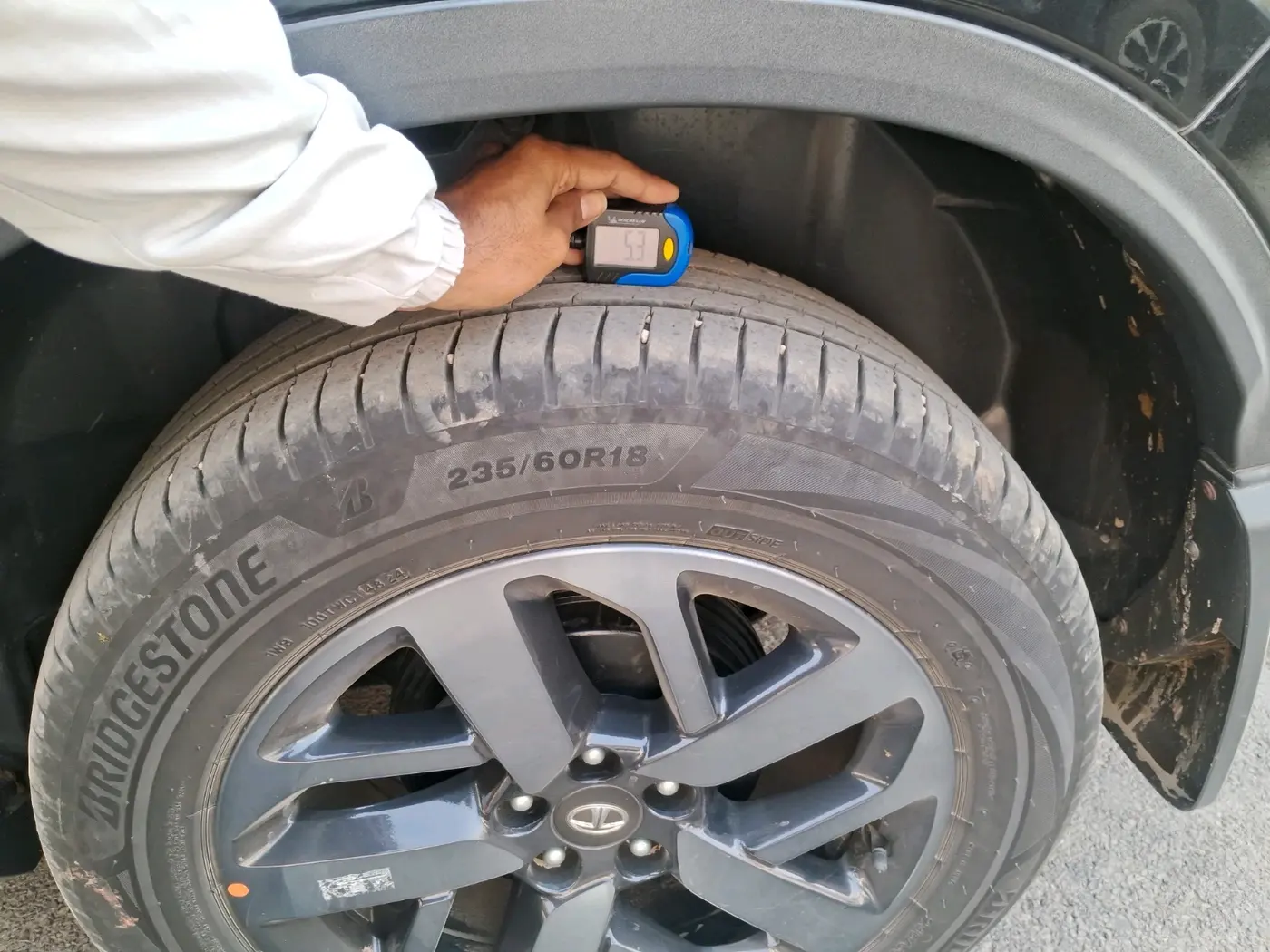 2022 Tata Harrier XZA PLUS 2.0L, Diesel, Automatic, 63,609 km, tyre
