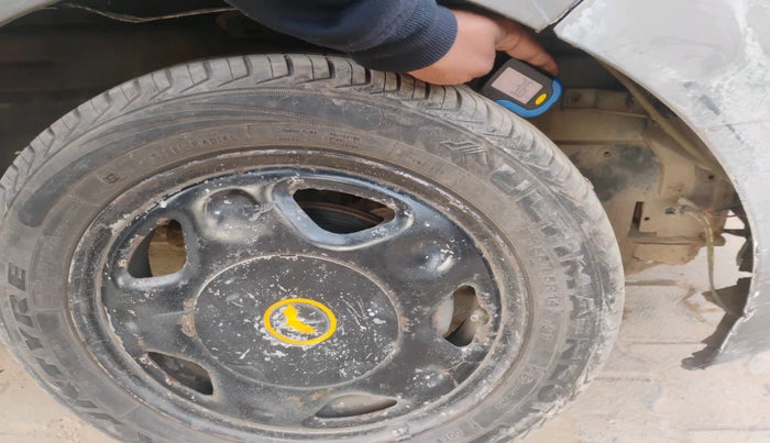 2012 Chevrolet Beat PS PETROL, Petrol, Manual, 3,23,303 km, tyre