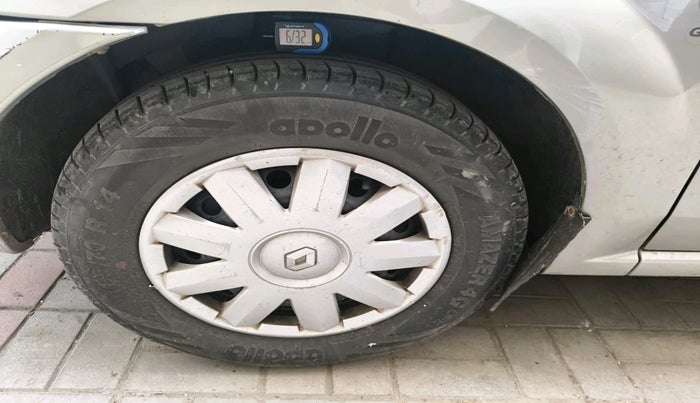 2011 Mahindra Renault Logan GLX 1.4, Petrol, Manual, 34,705 km, tyre