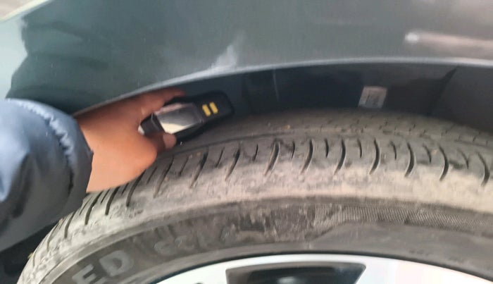 2024 Volkswagen VIRTUS Topline 1.0 TSI MT (Electric Seats), Petrol, Manual, 23,601 km, tyre