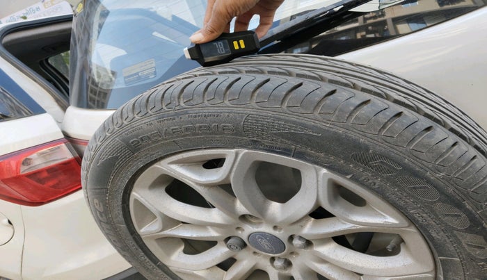 2014 Ford Ecosport TITANIUM 1.5L DIESEL, Diesel, Manual, 1,30,545 km, tyre