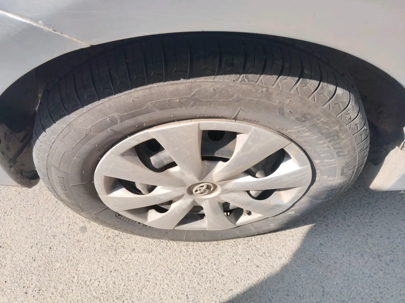 2012 Toyota Corolla Altis J DIESEL, Diesel, Manual, 1,86,955 km, tyre