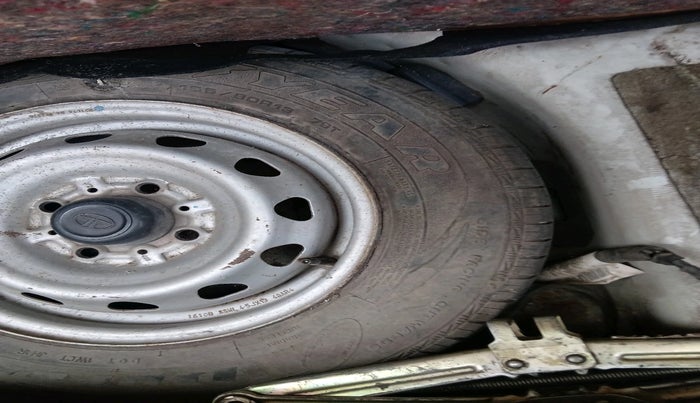 2016 Tata Indica EV2 LS, Diesel, Manual, 50,899 km, tyre