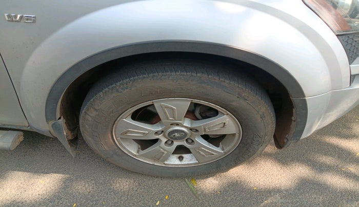 2013 Mahindra XUV500 W8, Diesel, Manual, 1,49,708 km, tyre