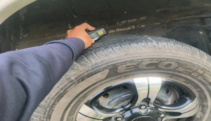 2010 Mahindra Scorpio SLE, Diesel, Manual, 1,38,468 km, tyre