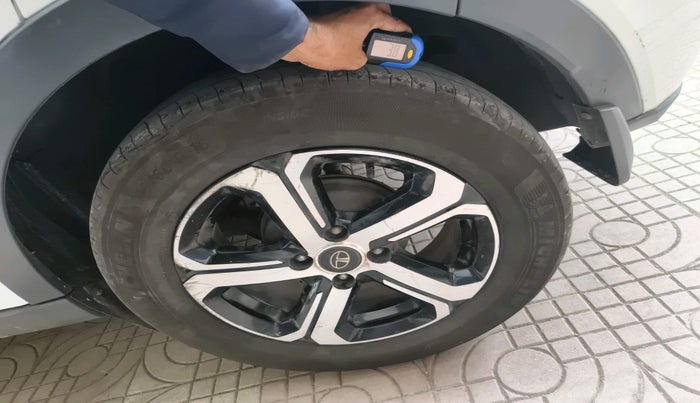 2022 Tata NEXON XZA PLUS (O) DIESEL, Diesel, Automatic, 1,38,420 km, tyre