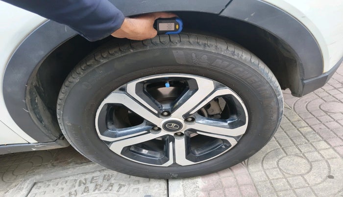 2022 Tata NEXON XZA PLUS (O) DIESEL, Diesel, Automatic, 1,38,420 km, tyre