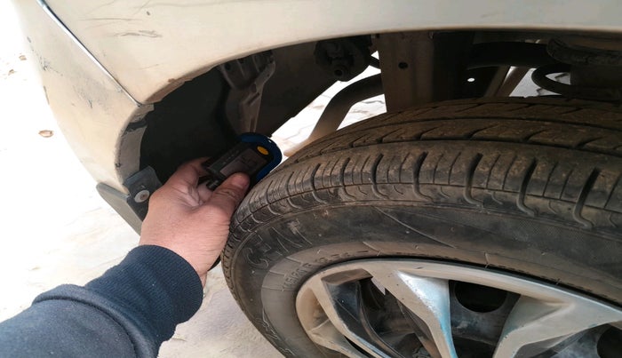 2015 Maruti Alto 800 LXI CNG, Petrol, Manual, 71,219 km, tyre