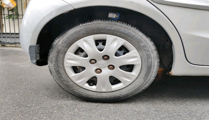 2013 Honda Brio S MT, Petrol, Manual, 49,375 km, tyre