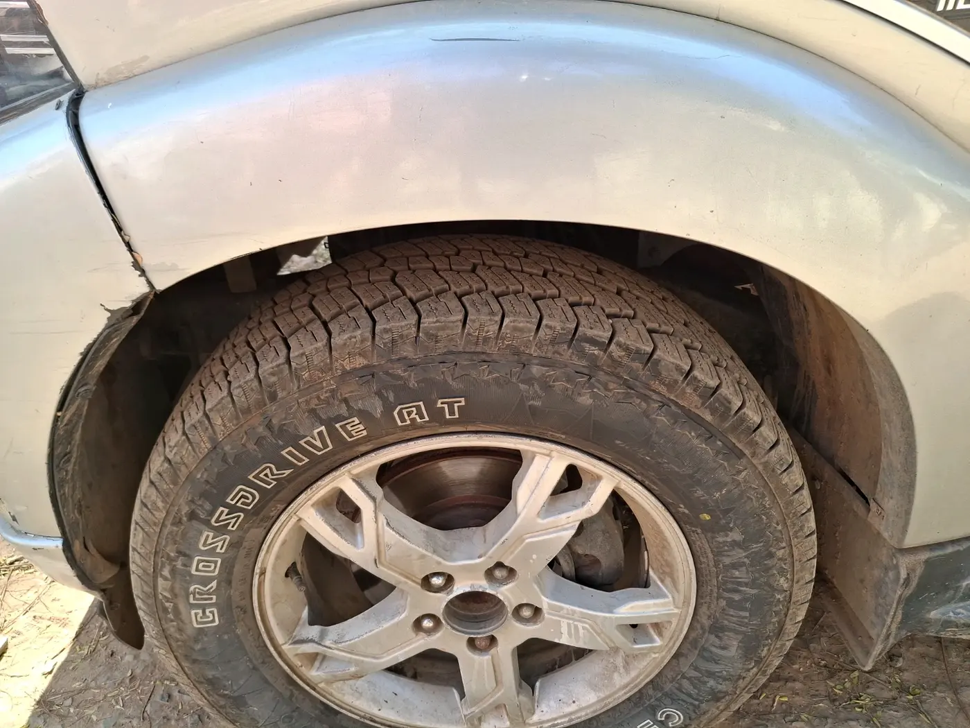 2015 Mahindra Scorpio S10, Diesel, Manual, 1,63,748 km, tyre