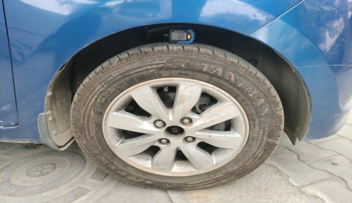 2015 Hyundai Xcent SX 1.2, Petrol, Manual, 70,044 km, tyre