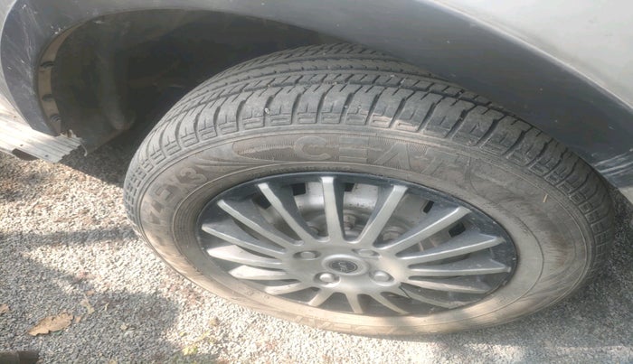 2013 Mahindra Xylo D2, Diesel, Manual, 1,57,305 km, tyre