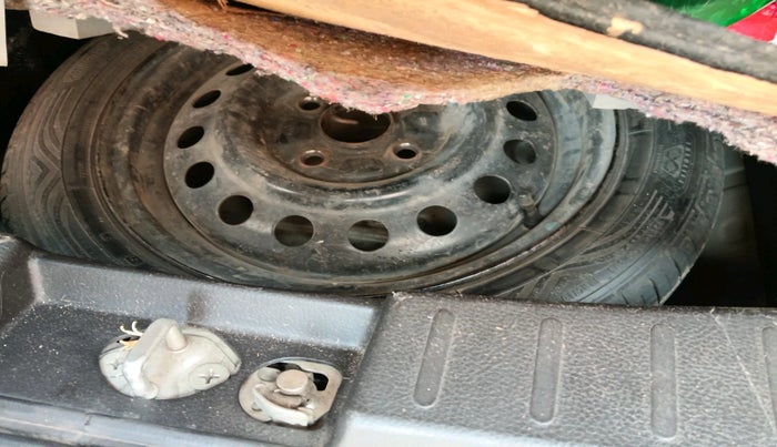 2016 Maruti Wagon R 1.0 VXI, Petrol, Manual, 1,34,668 km, tyre