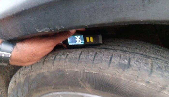 2018 Maruti Vitara Brezza ZDI, Diesel, Manual, 94,966 km, tyre