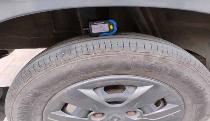 2018 Renault Kwid RXT 1.0 AMT (O), Petrol, Automatic, 76,124 km, tyre