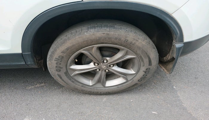 2020 Tata Harrier XZA 2.0L, Diesel, Automatic, 1,45,790 km, tyre