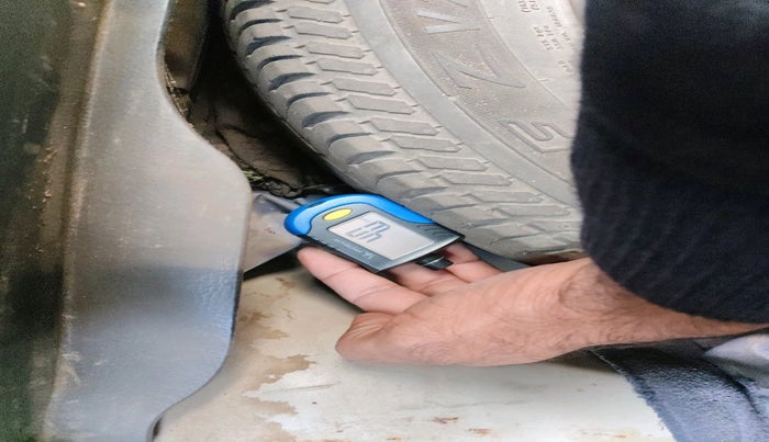 2016 Maruti Swift Dzire VXI, Petrol, Manual, 1,32,884 km, tyre