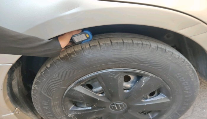 2011 Maruti Swift Dzire VXI, Petrol, Manual, 53,734 km, tyre