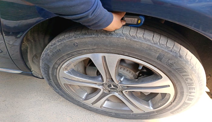 2019 Mercedes Benz E Class E 220 D, Diesel, Automatic, 61,866 km, tyre