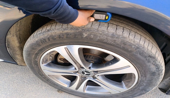 2019 Mercedes Benz E Class E 220 D, Diesel, Automatic, 61,866 km, tyre