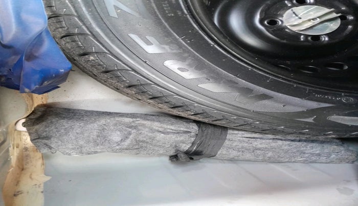 2021 Honda Amaze 1.2L I-VTEC V, Petrol, Manual, 41,558 km, tyre