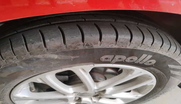 2018 Maruti Swift ZXI AMT, Petrol, Automatic, 77,235 km, tyre