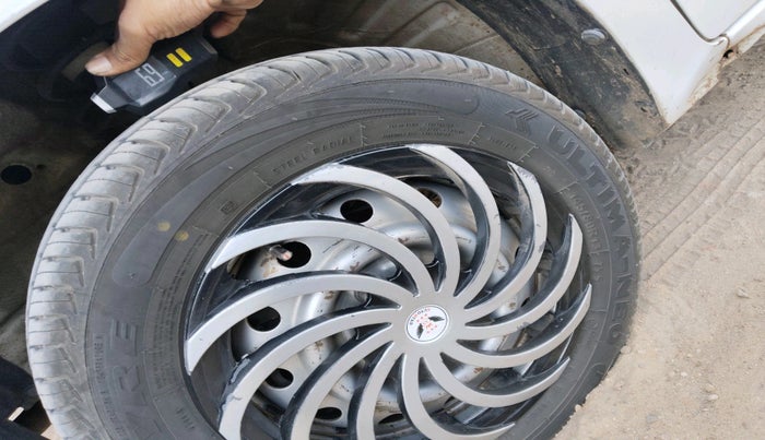 2014 Maruti Wagon R 1.0 LXI, Petrol, Manual, 1,35,224 km, tyre