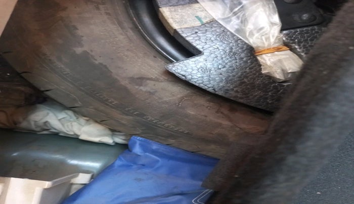 2022 Mahindra XUV300 W8 (O) 1.5 DIESEL AMT, Diesel, Automatic, 88,533 km, tyre