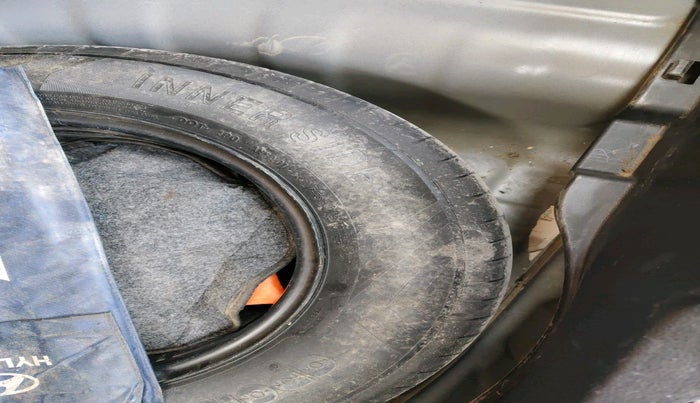 2021 Hyundai VENUE SX 1.5 CRDI, Diesel, Manual, 1,61,877 km, tyre