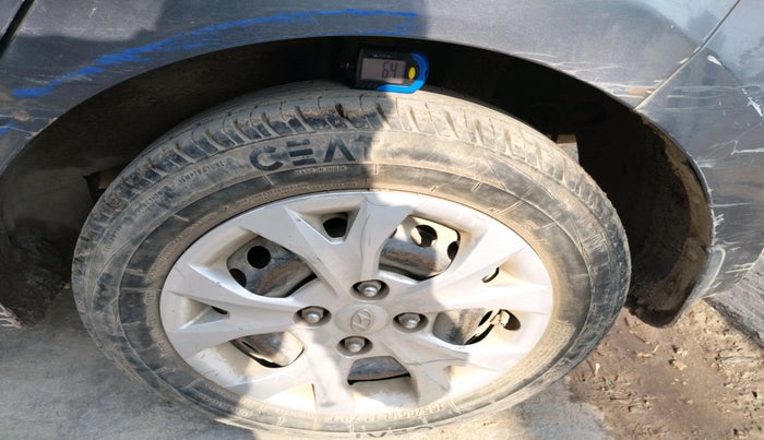 2014 Hyundai Grand i10 SPORTZ 1.2 KAPPA VTVT, Petrol, Manual, 71,523 km, tyre