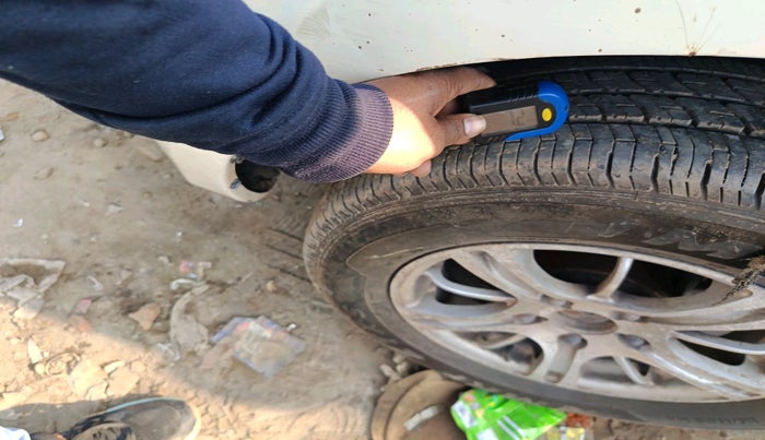 2013 Mahindra Quanto C6, Diesel, Manual, 1,43,950 km, tyre