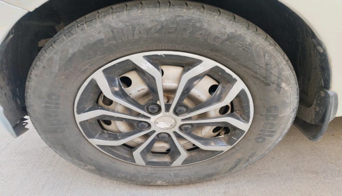 2011 Hyundai i10 ERA 1.1, Petrol, Manual, 1,90,496 km, tyre