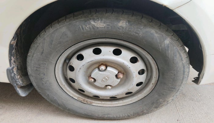 2011 Hyundai i10 ERA 1.1, Petrol, Manual, 1,90,496 km, tyre