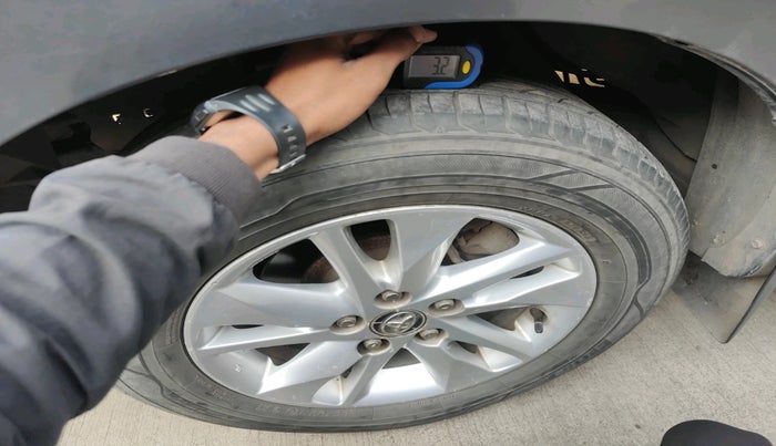 2018 Toyota Innova Crysta 2.4 VX 8 STR, Diesel, Manual, 58,429 km, tyre