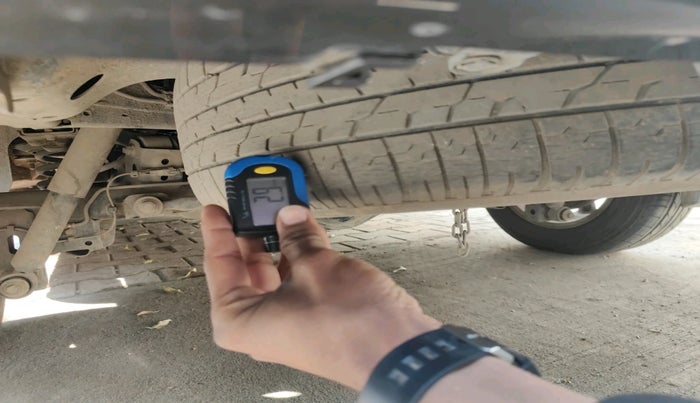 2018 Toyota Innova Crysta 2.4 VX 8 STR, Diesel, Manual, 58,429 km, tyre