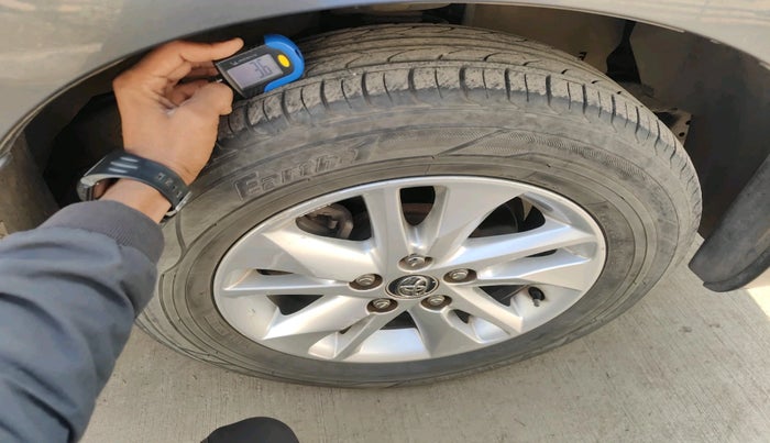 2018 Toyota Innova Crysta 2.4 VX 8 STR, Diesel, Manual, 58,429 km, tyre