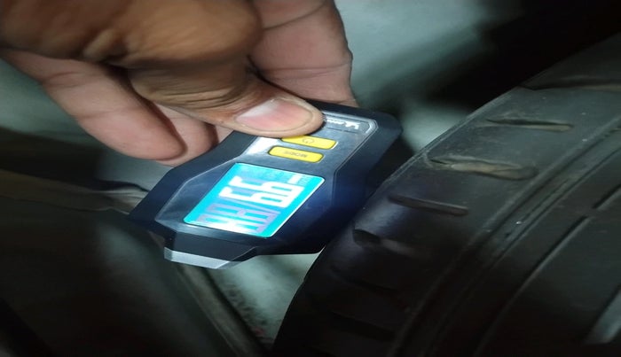 2019 Hyundai VENUE S 1.4 CRDI, Diesel, Manual, 1,63,165 km, tyre