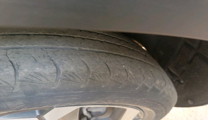 2021 Hyundai ALCAZAR 1.5 SIGNATURE MT 6STR, Diesel, Manual, 92,643 km, tyre