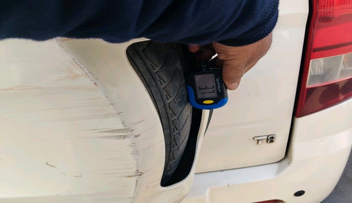 2016 Mahindra TUV300 T8, Diesel, Manual, 1,05,030 km, tyre