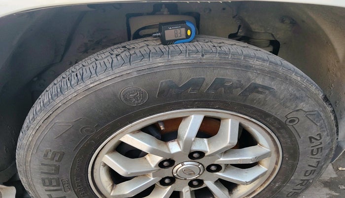 2016 Mahindra TUV300 T8, Diesel, Manual, 1,05,030 km, tyre