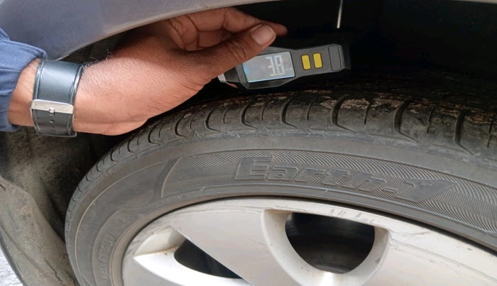 2011 Skoda Superb ELEGANCE 1.8 TSI AT, Petrol, Automatic, 95,088 km, tyre